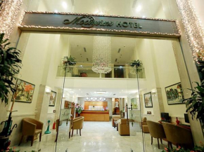 MoonView Hotel HN - by BAY LUXURY